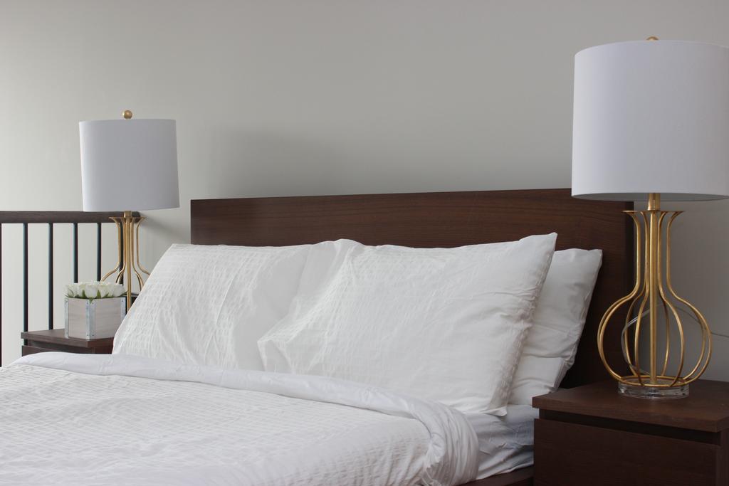Atlas Suites- Furnished Apartments-College Street, Toronto Bagian luar foto